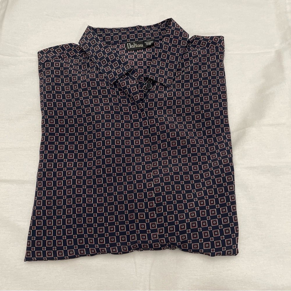 Vintage Dalton 70’s or 80’s Women's Navy Geometric Button Down Shirt